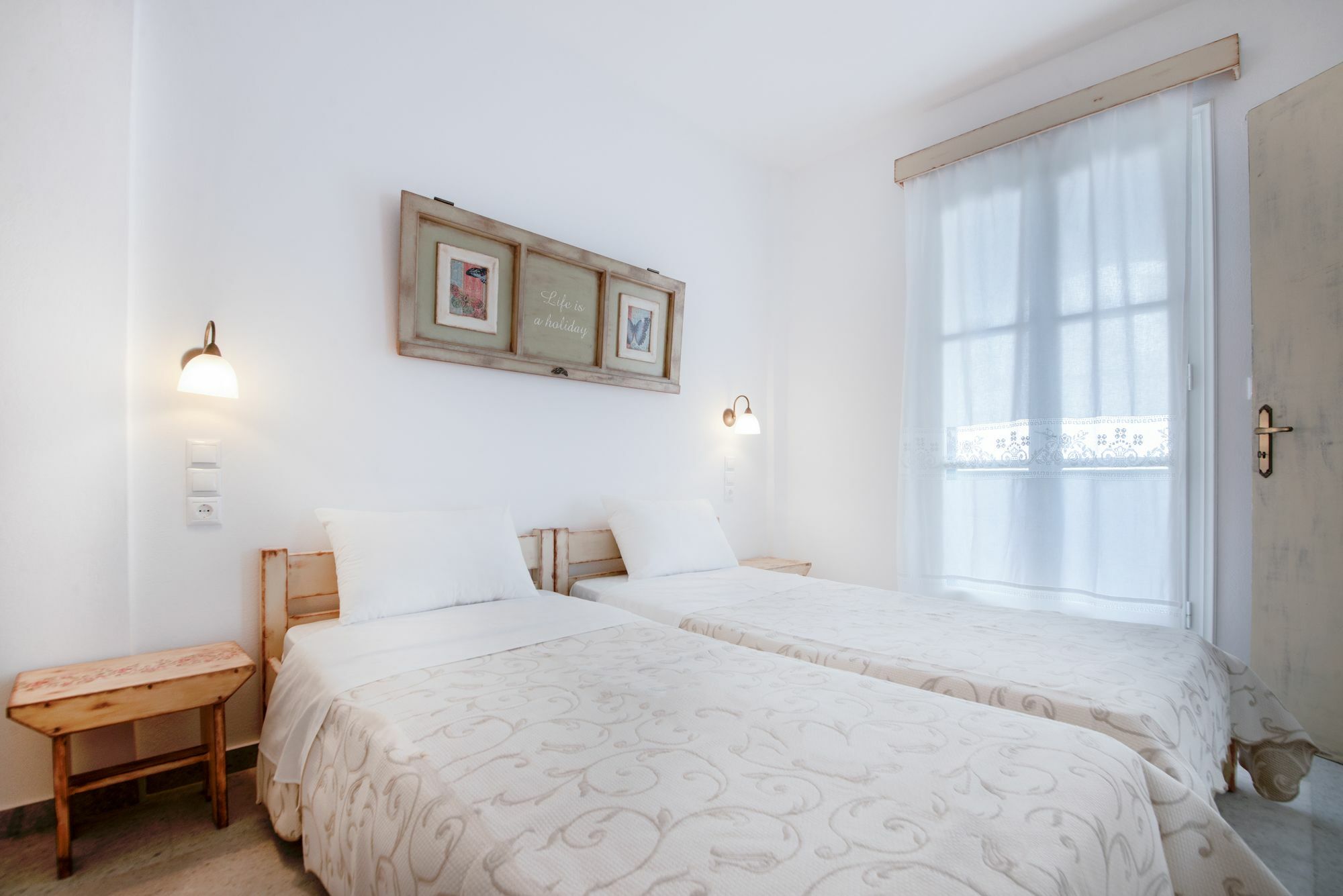 Fragias Studios & Apartments Naxos City 外观 照片