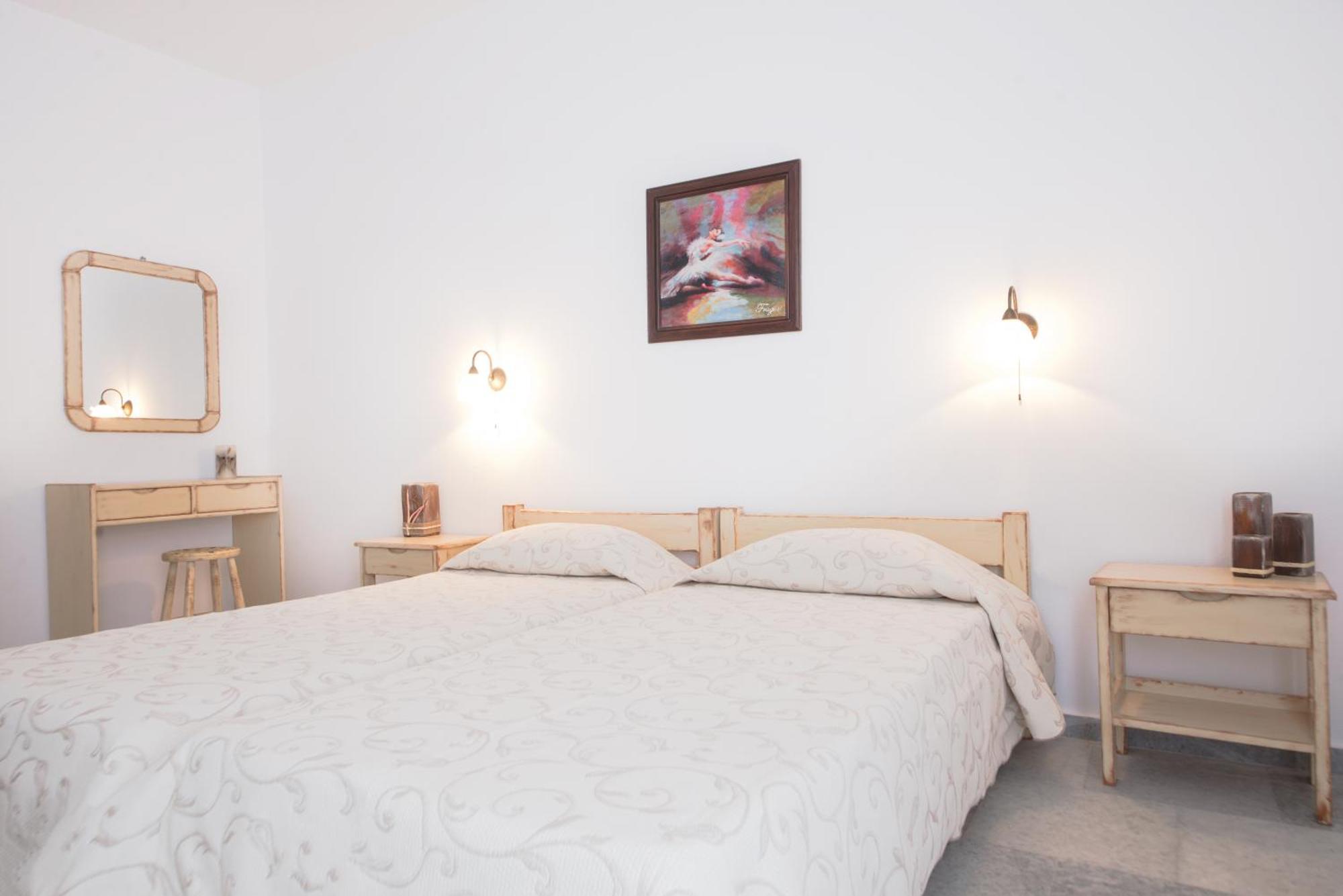 Fragias Studios & Apartments Naxos City 外观 照片
